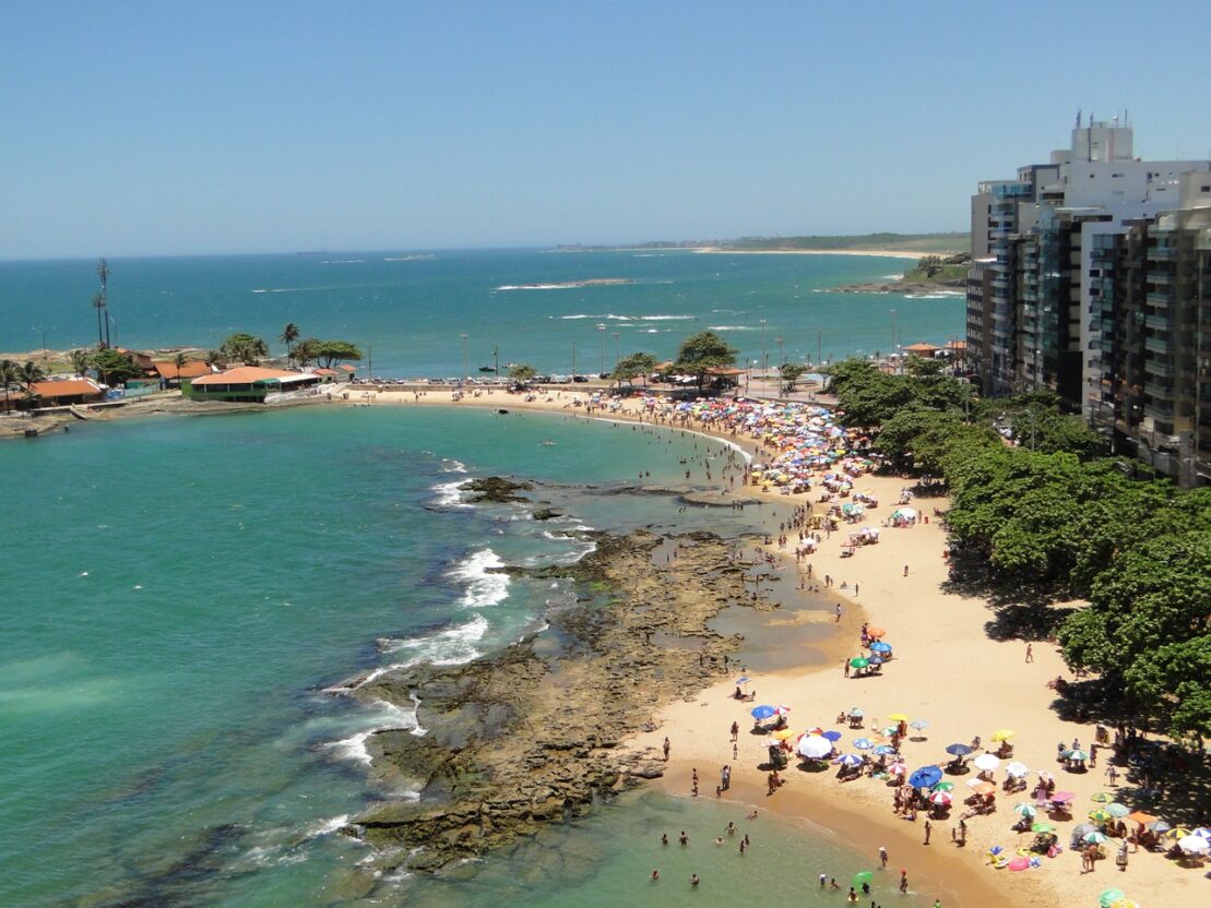 Praia das Castanheiras no Centro de Guarapari